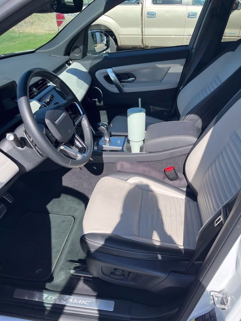 2023 White Land Rover Discovery Sport SE R-Dynamic AWD SUV