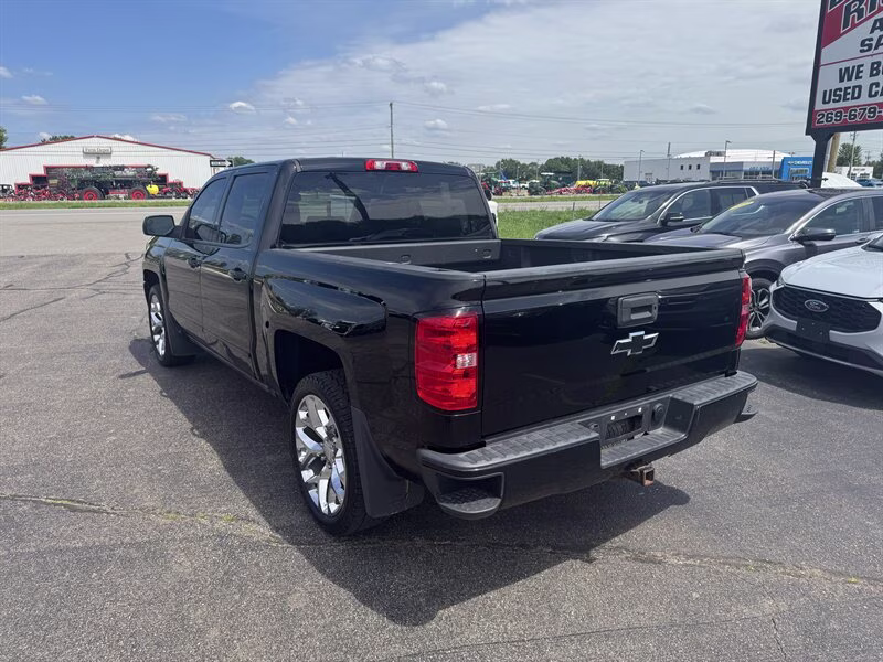2017 Black Chevrolet Silverado 1500 LT Z71 4X4 Truck