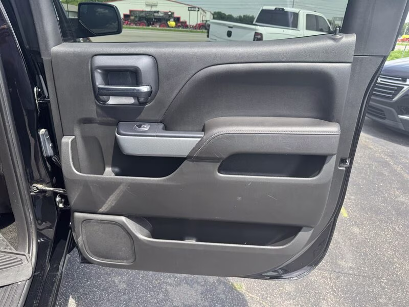 2017 Black Chevrolet Silverado 1500 LT Z71 4X4 Truck
