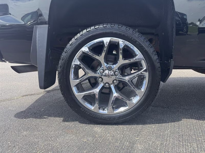 2017 Black Chevrolet Silverado 1500 LT Z71 4X4 Truck