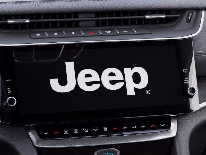 2026 Diamond Black Crystal Pearl Coat Jeep Grand Cherokee Grand Cherokee Laredo Altitude 4x4 4X4 SUV