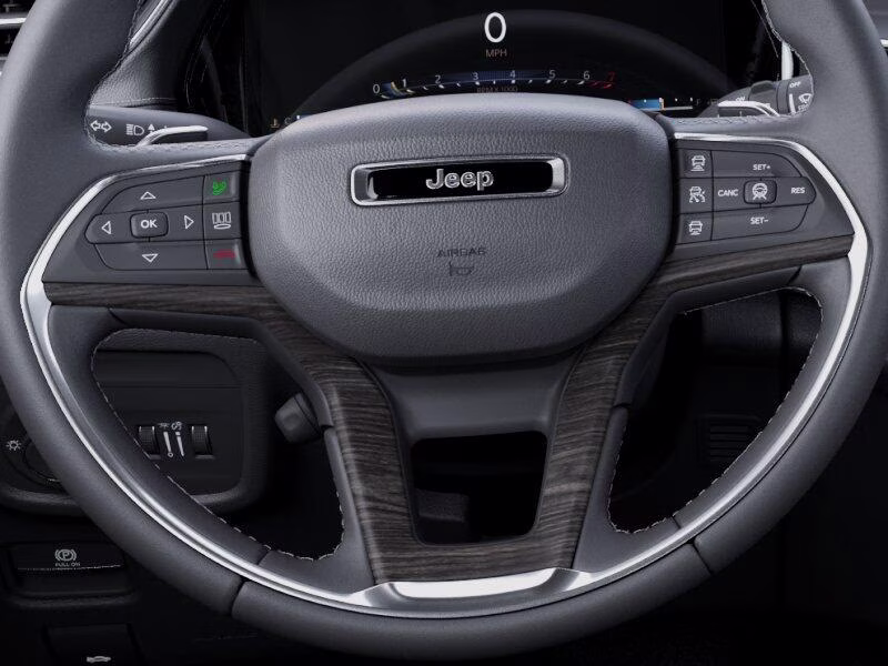 2026 Diamond Black Crystal Pearl Coat Jeep Grand Cherokee Grand Cherokee Laredo Altitude 4x4 4X4 SUV