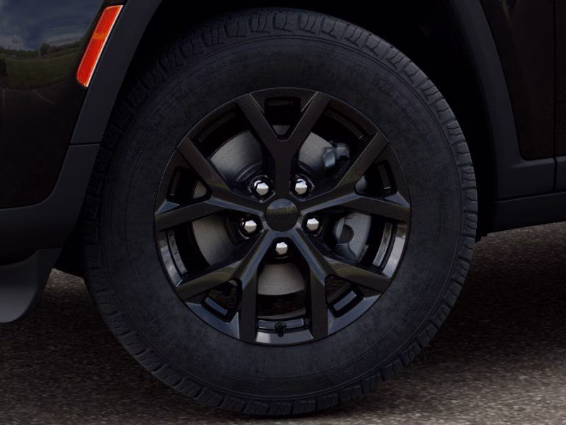 2026 Diamond Black Crystal Pearlcoat Jeep Grand Cherokee Laredo Altitude 4X4 SUV