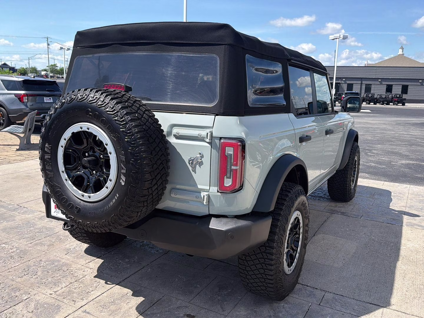2022 Cactus Gray Ford Bronco Big Bend 4X4 SUV