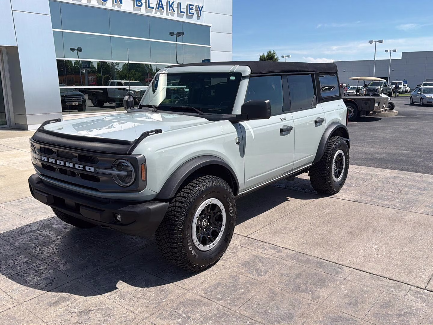 2022 Cactus Gray Ford Bronco Big Bend 4X4 SUV