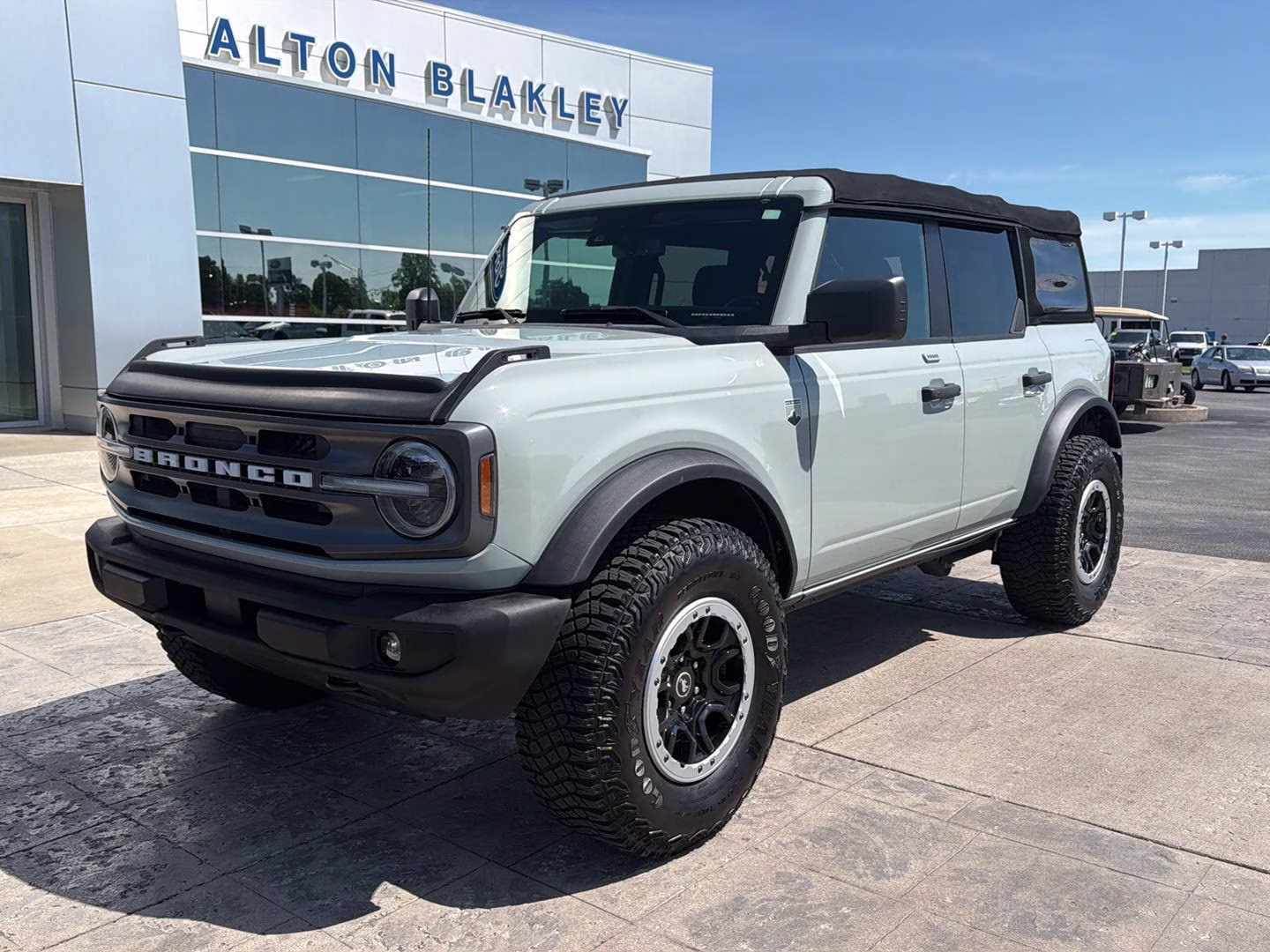 2022 Cactus Gray Ford Bronco Big Bend 4X4 SUV