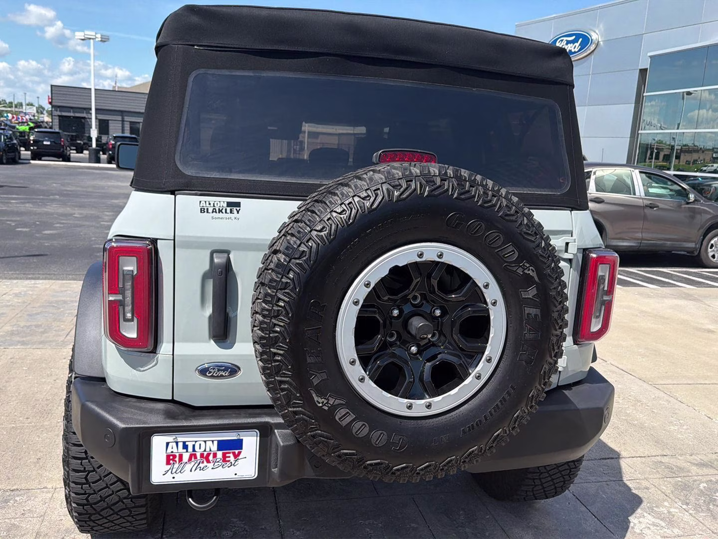 2022 Cactus Gray Ford Bronco Big Bend 4X4 SUV