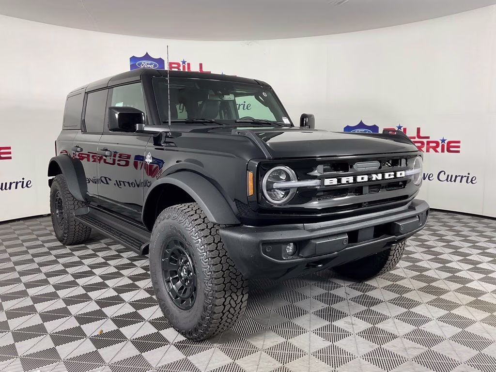 2026 Shadow Black Ford Bronco Outer Banks 4X4 SUV