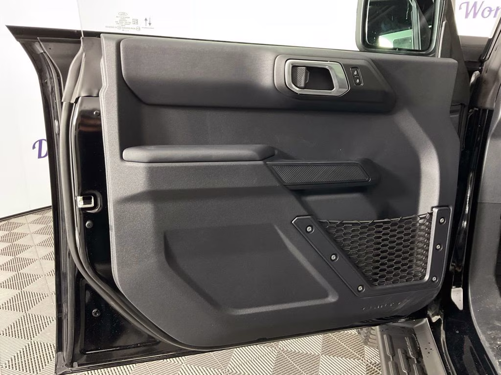 2026 Shadow Black Ford Bronco Outer Banks 4X4 SUV