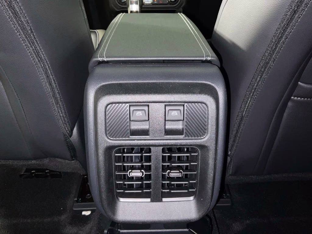 2026 Shadow Black Ford Bronco Outer Banks 4X4 SUV