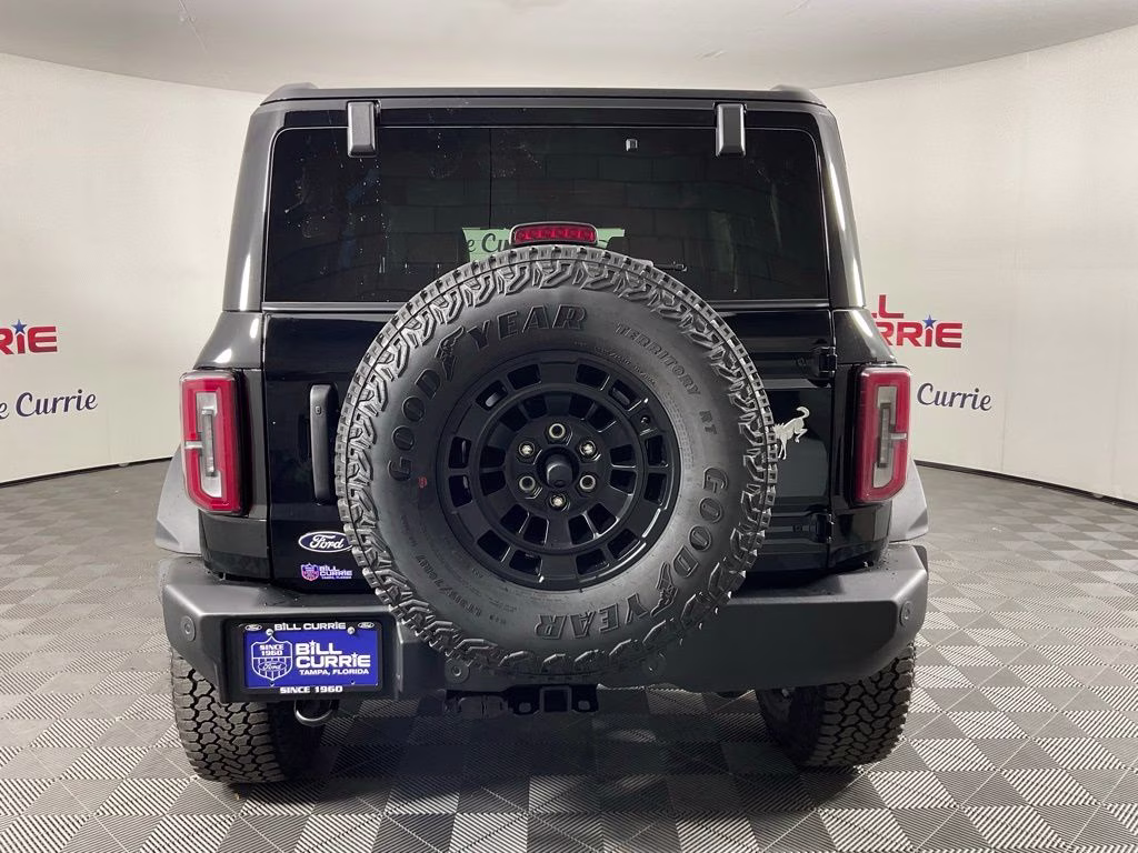 2026 Shadow Black Ford Bronco Outer Banks 4X4 SUV