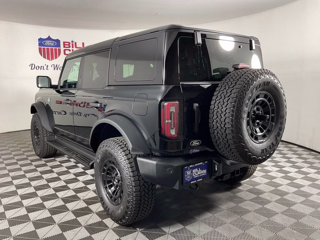 2026 Shadow Black Ford Bronco Outer Banks 4X4 SUV