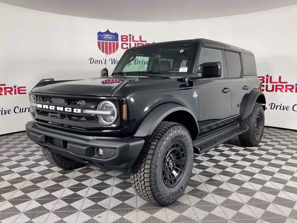 2026 Shadow Black Ford Bronco Outer Banks 4X4 SUV