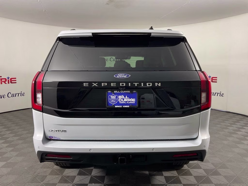 2026 Silver Metallic Ford Expedition Active RWD SUV