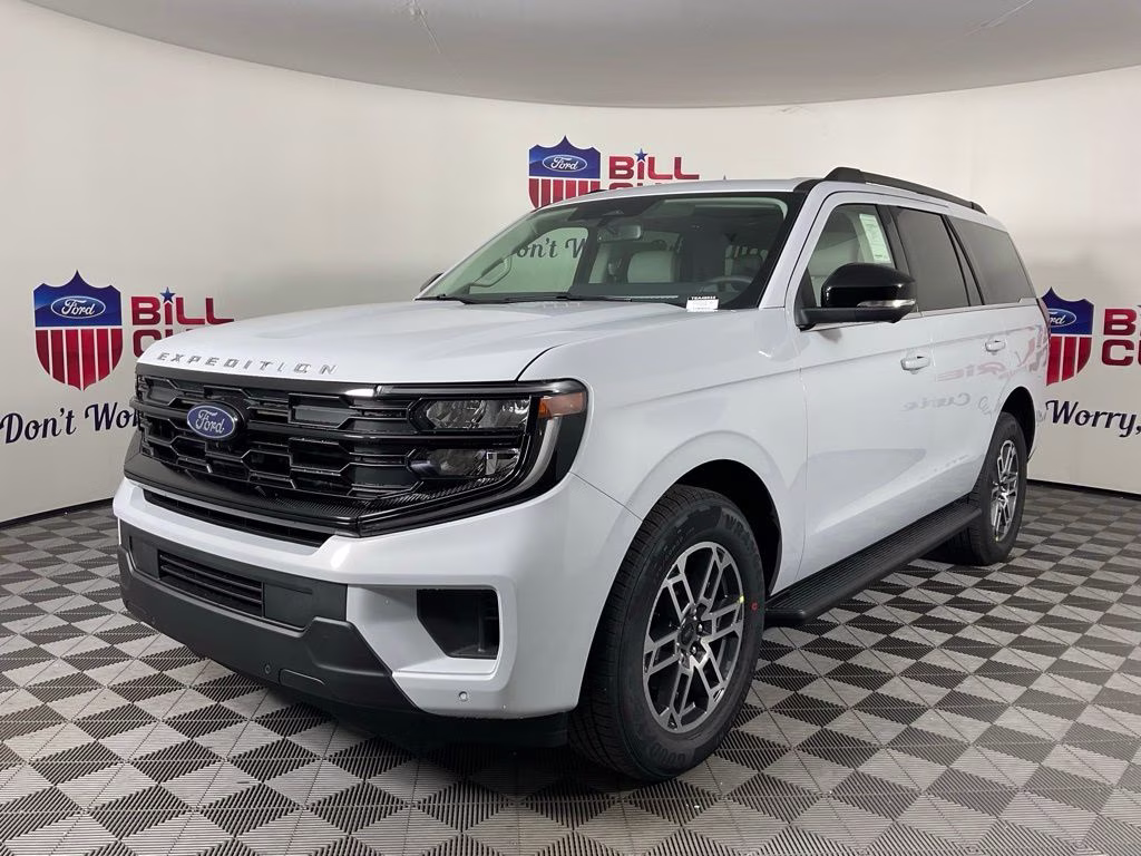 2026 Silver Metallic Ford Expedition Active RWD SUV