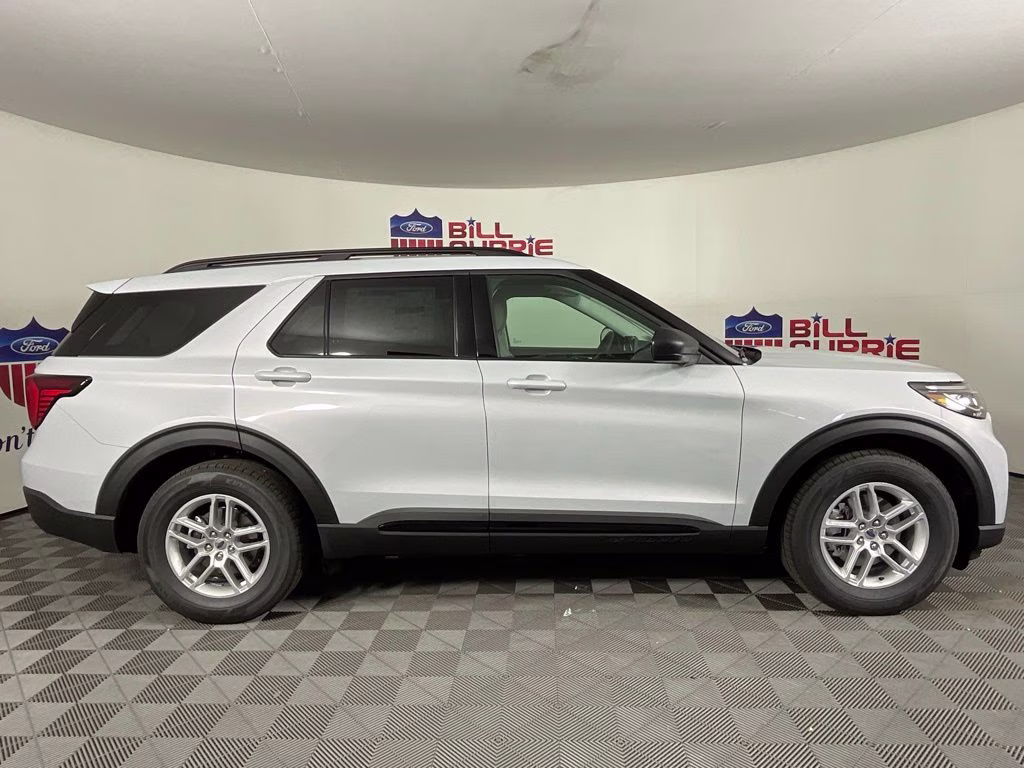 2026 White Ford Explorer Active RWD SUV