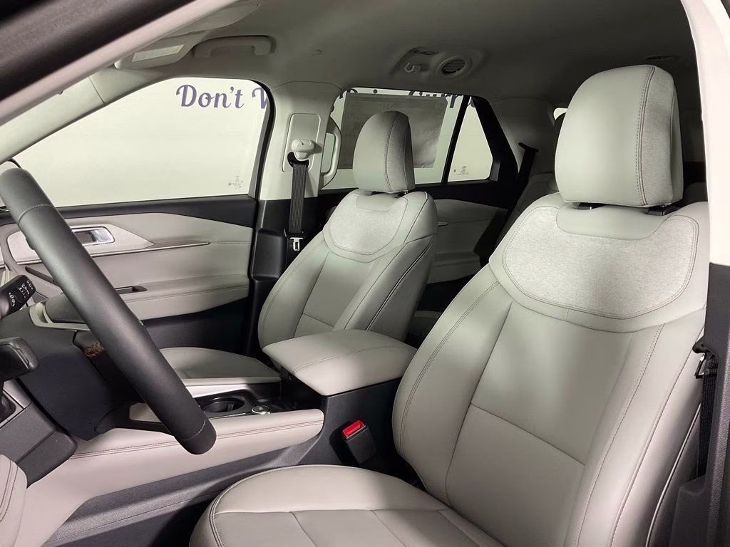 2026 Gray Metallic Ford Explorer Active RWD SUV