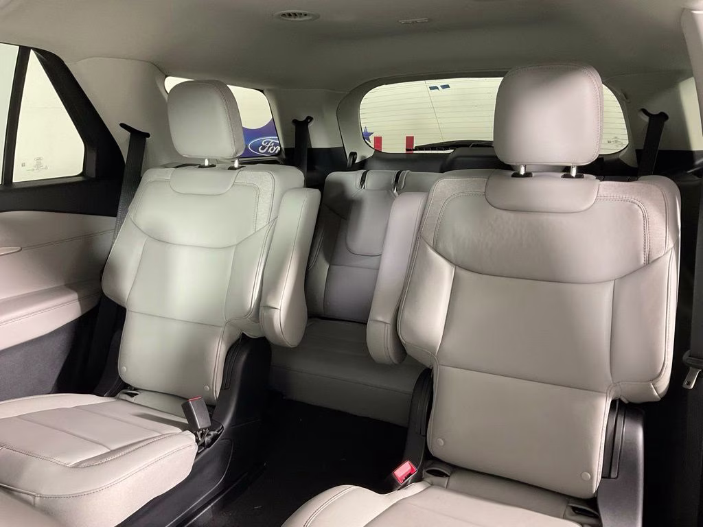 2026 Gray Metallic Ford Explorer Active RWD SUV
