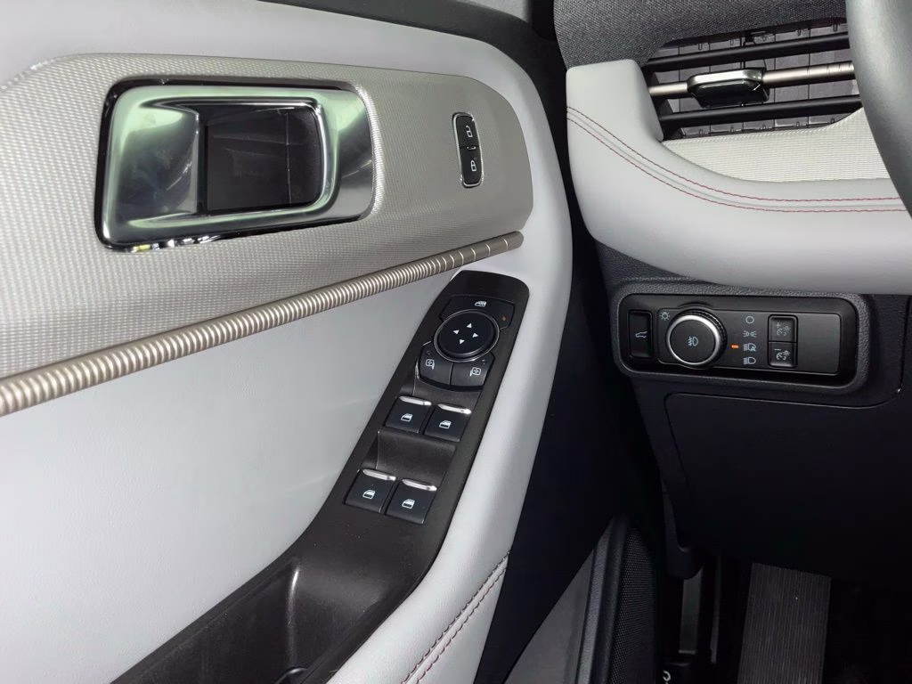 2026 Gray Metallic Ford Explorer Active RWD SUV