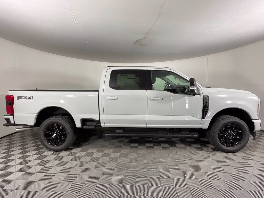 2026 Avalanche Ford Super Duty F-250 SRW Lariat 4X4 Truck