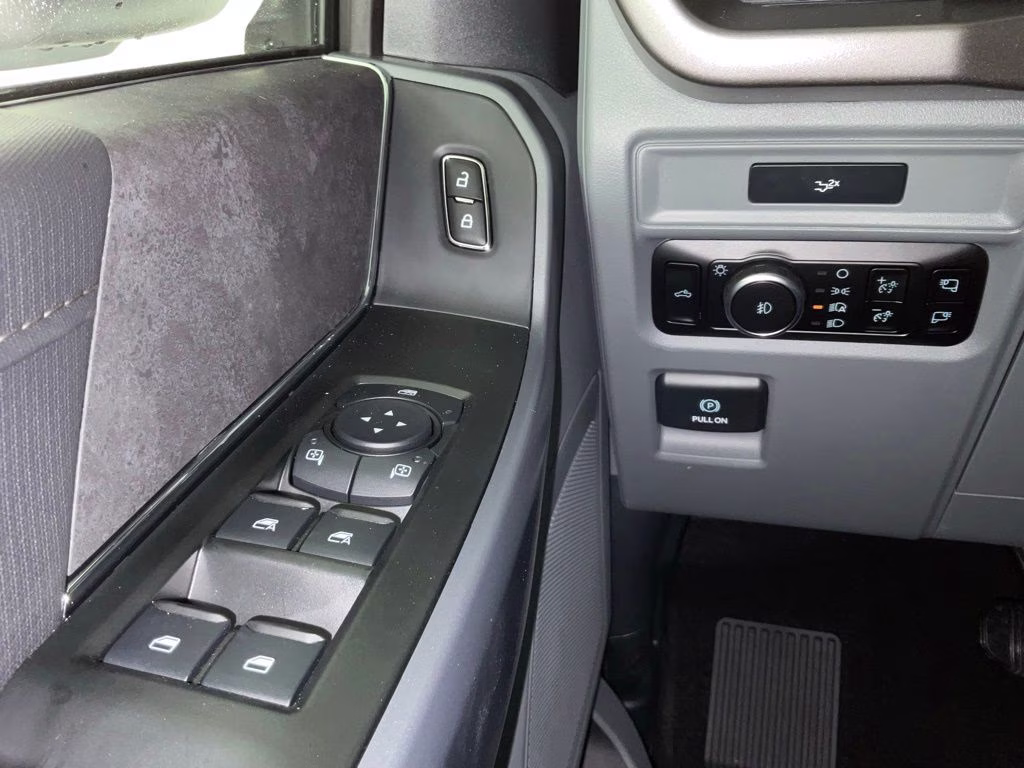 2026 Oxford White Ford F-150 XLT RWD Truck