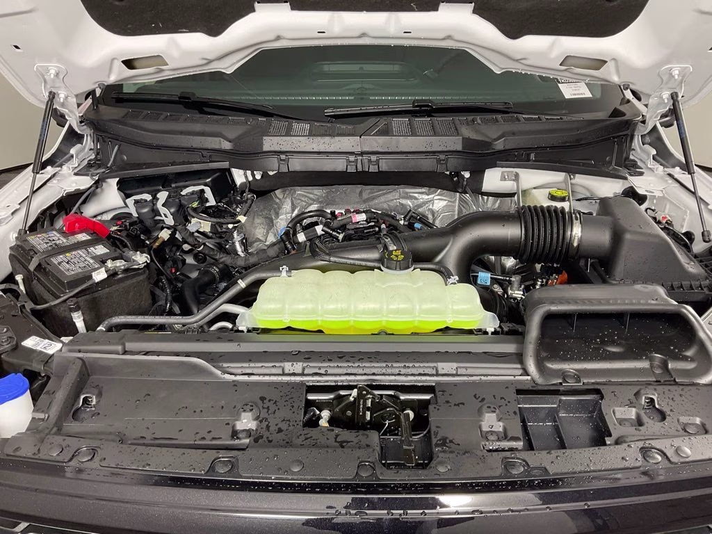 2026 Oxford White Ford F-150 XLT RWD Truck
