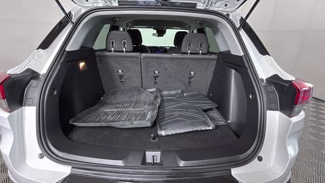 2024 Summit White Chevrolet Trailblazer LT FWD SUV