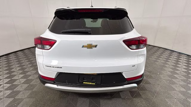 2024 Summit White Chevrolet Trailblazer LT FWD SUV