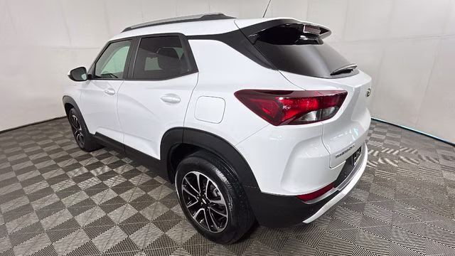 2024 Summit White Chevrolet Trailblazer LT FWD SUV