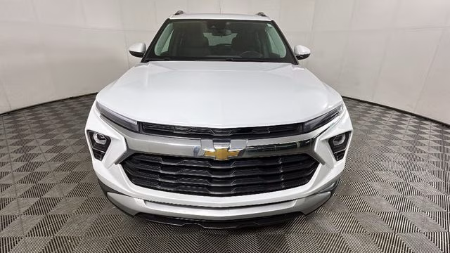2024 Summit White Chevrolet Trailblazer LT FWD SUV