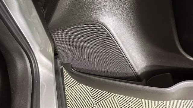 2017 Silver Ice Metallic Chevrolet Trax LT FWD SUV
