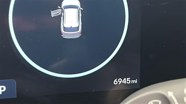 2025 Atlas White Hyundai Kona Limited AWD SUV