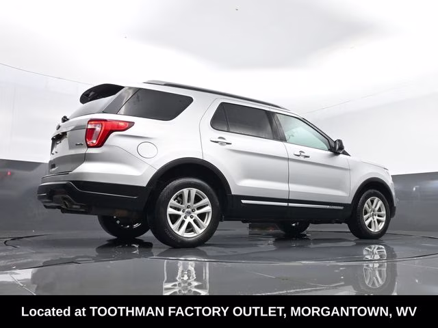 2018 Ingot Silver Ford Explorer XLT 4X4 SUV