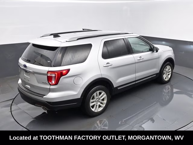 2018 Ingot Silver Ford Explorer XLT 4X4 SUV