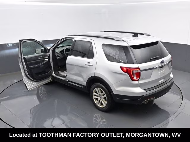 2018 Ingot Silver Ford Explorer XLT 4X4 SUV