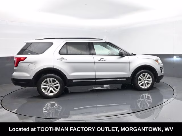 2018 Ingot Silver Ford Explorer XLT 4X4 SUV