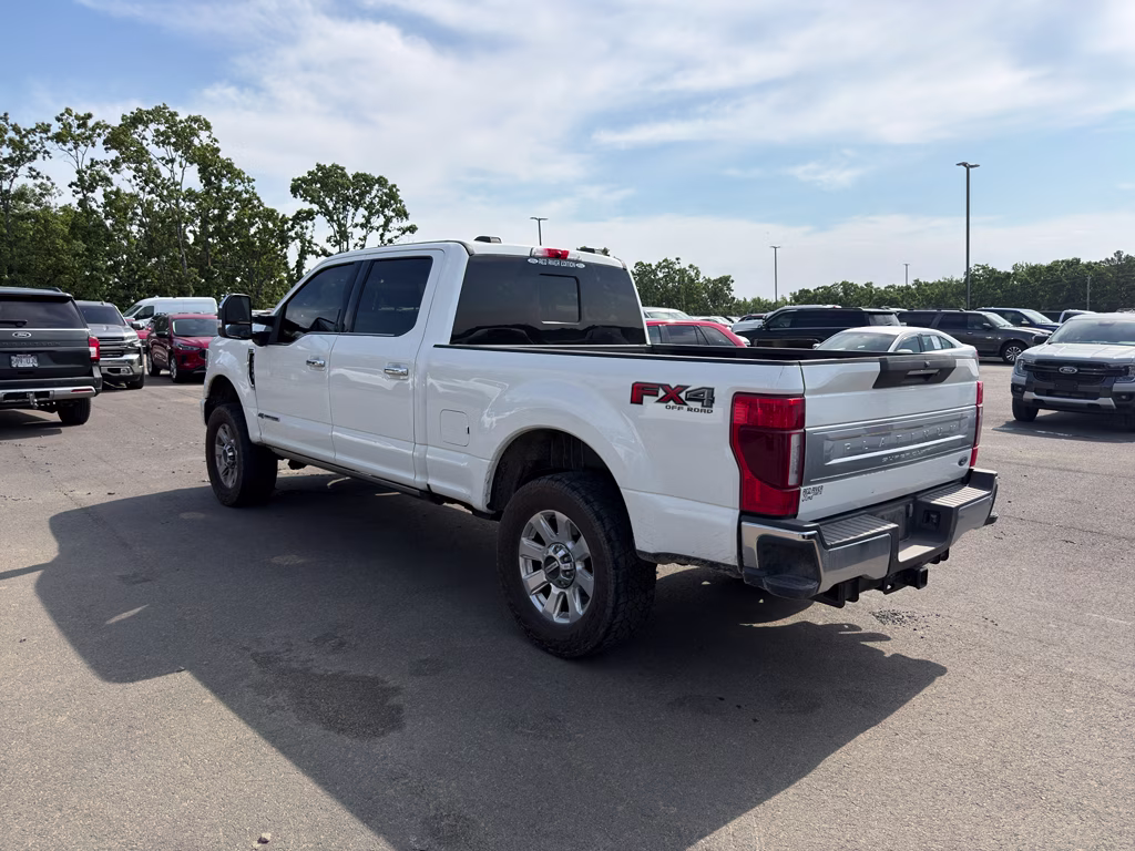 2022 Star White Ford Super Duty F-250 SRW Platinum 4X4 Truck