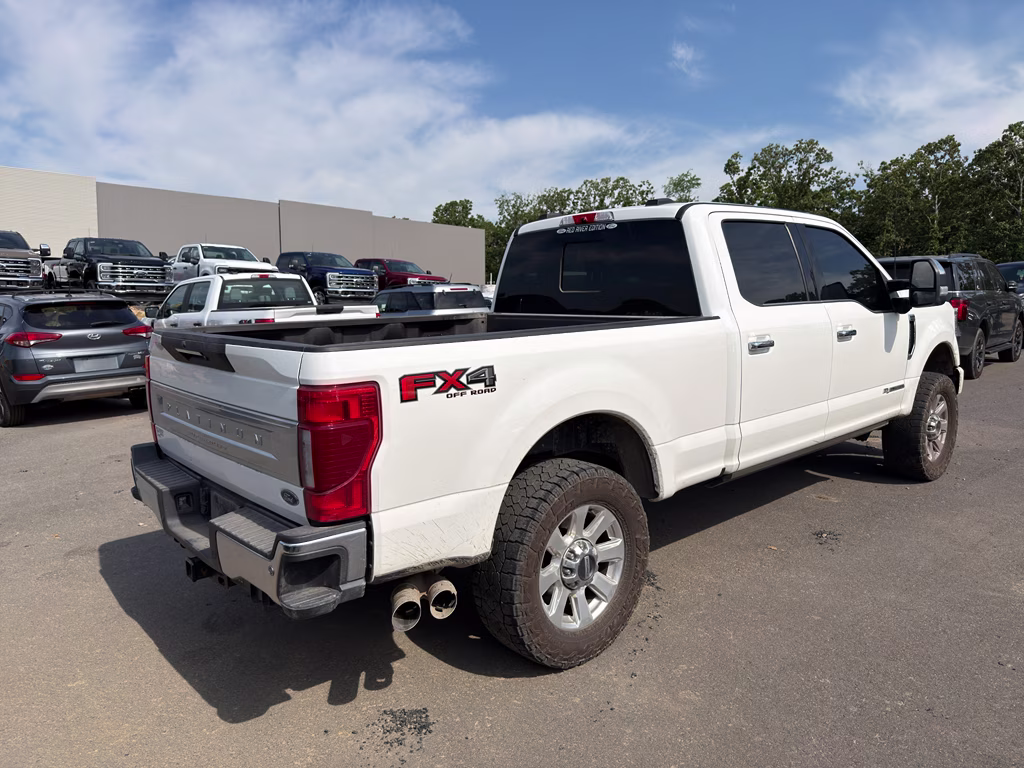 2022 Star White Ford Super Duty F-250 SRW Platinum 4X4 Truck