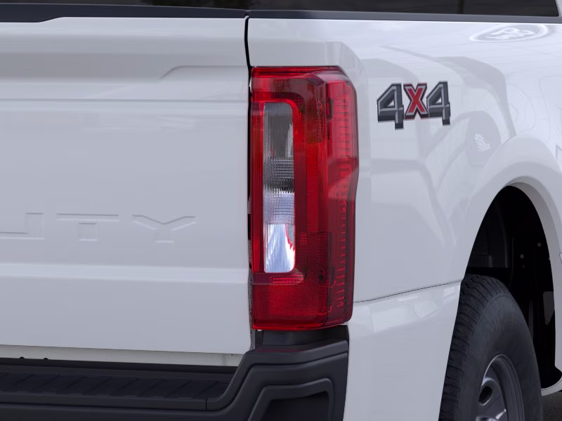 2026 Oxford White Ford Super Duty F-350 SRW XL 4X4 Truck