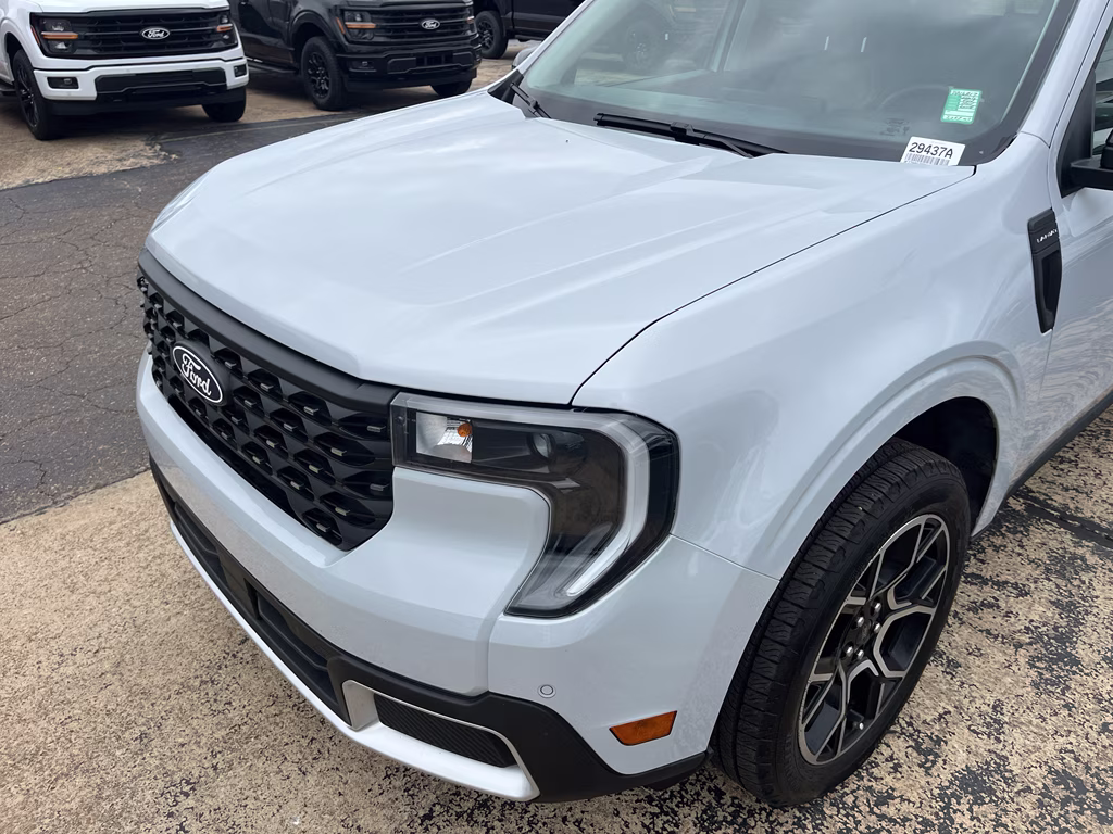 2026 Space White Metallic Ford Maverick LARIAT AWD Truck