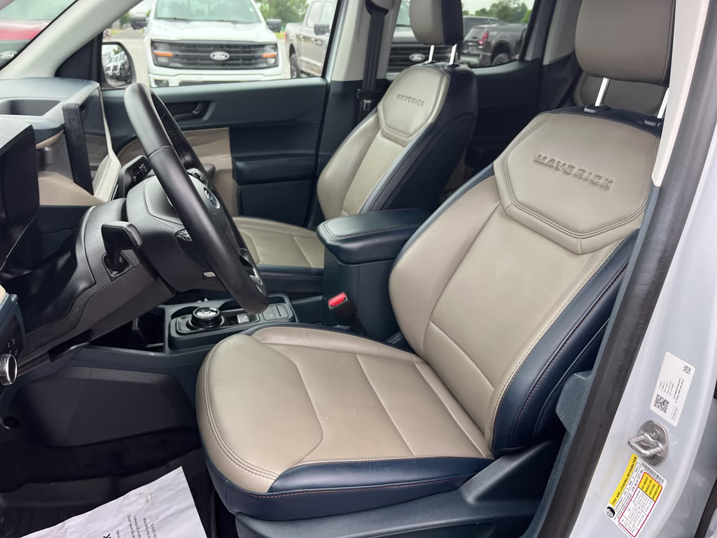 2026 Space White Metallic Ford Maverick LARIAT AWD Truck