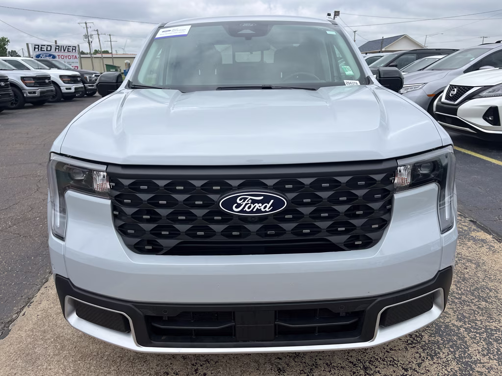 2026 Space White Metallic Ford Maverick LARIAT AWD Truck
