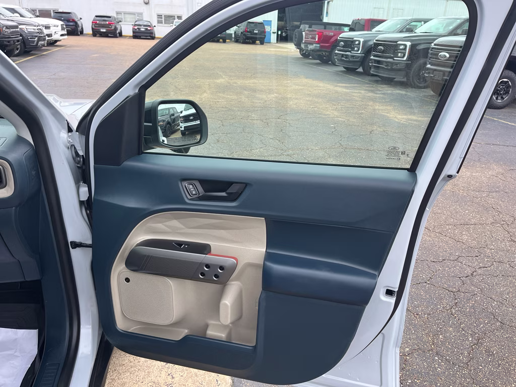 2026 Space White Metallic Ford Maverick LARIAT AWD Truck