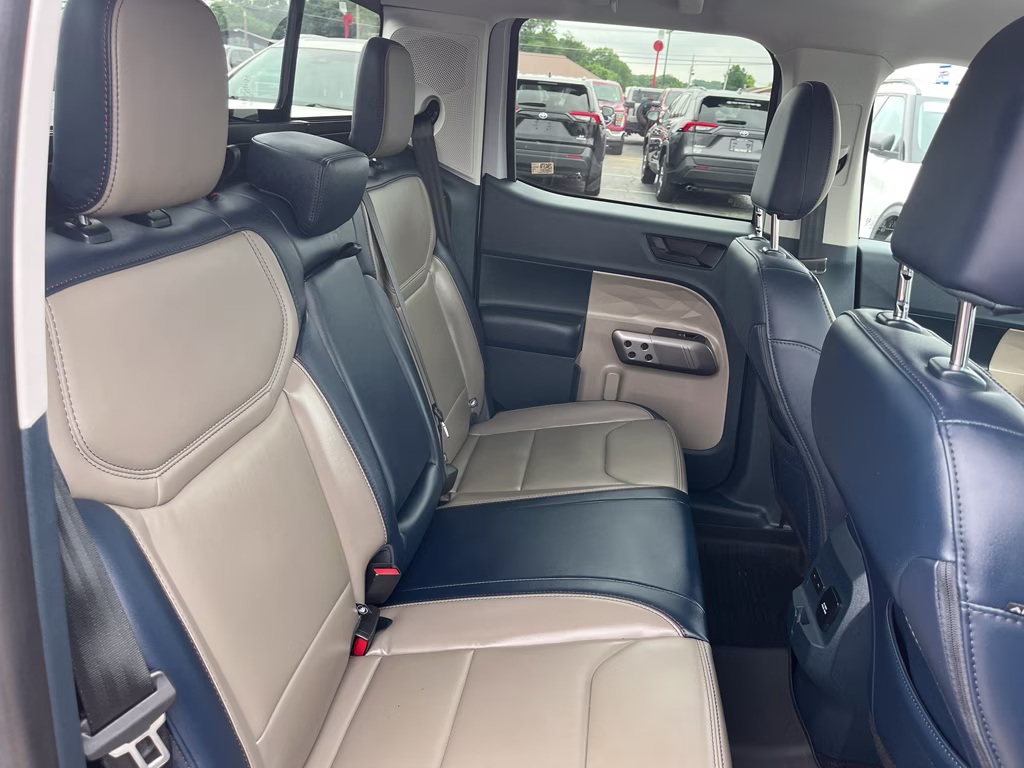 2026 Space White Metallic Ford Maverick LARIAT AWD Truck