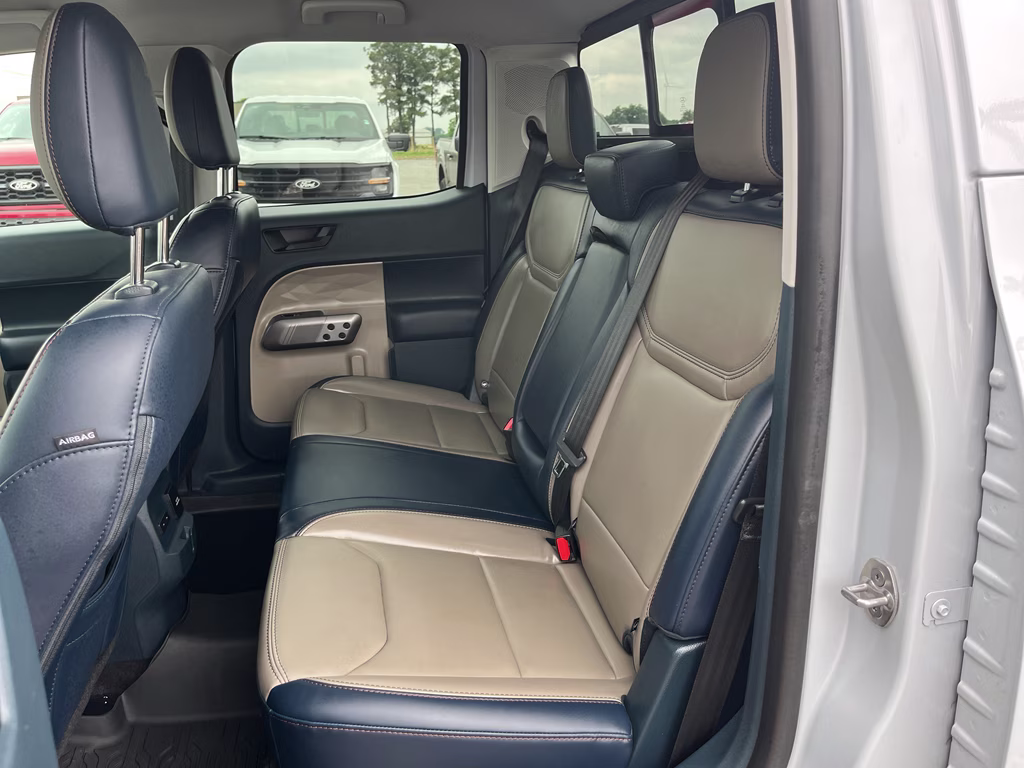 2026 Space White Metallic Ford Maverick LARIAT AWD Truck