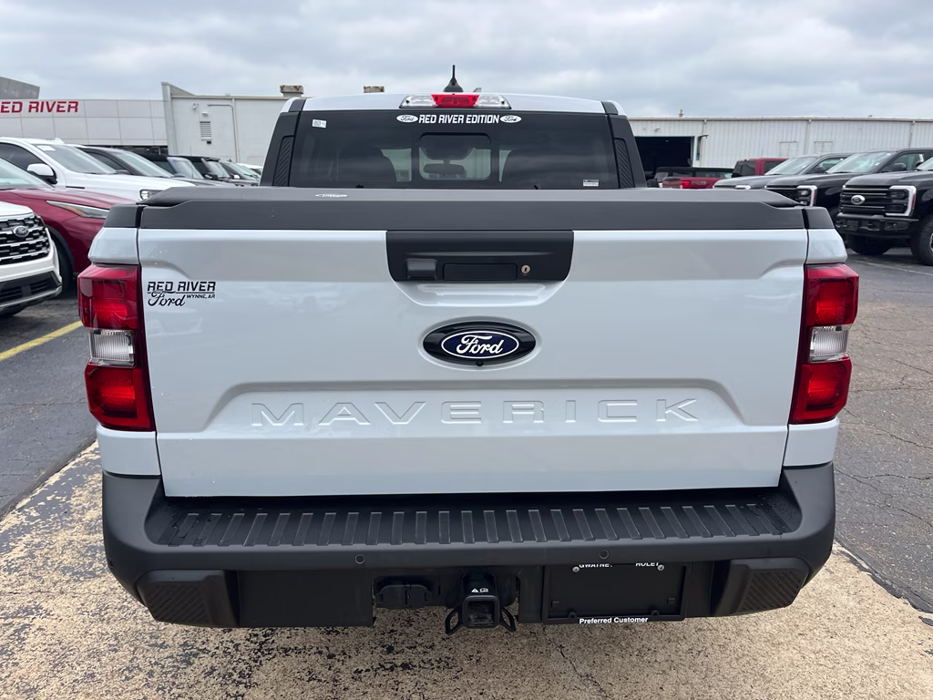 2026 Space White Metallic Ford Maverick LARIAT AWD Truck
