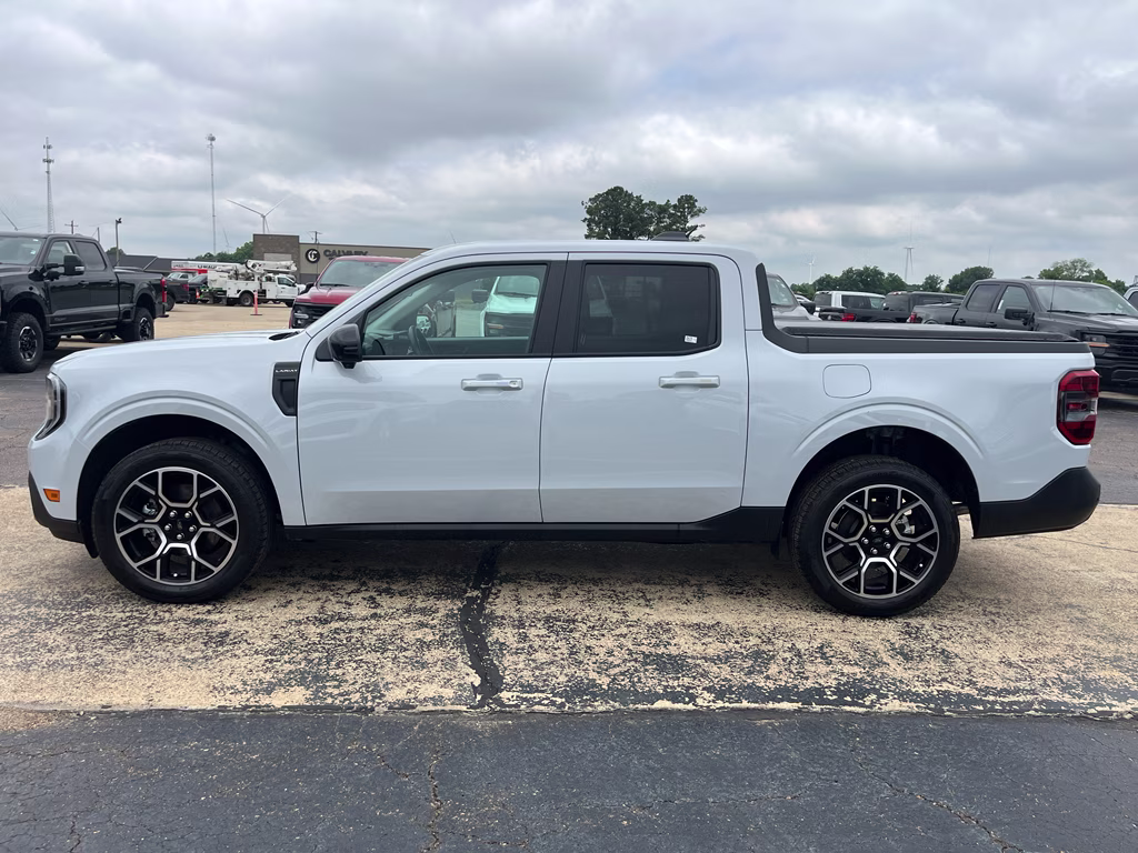 2026 Space White Metallic Ford Maverick LARIAT AWD Truck