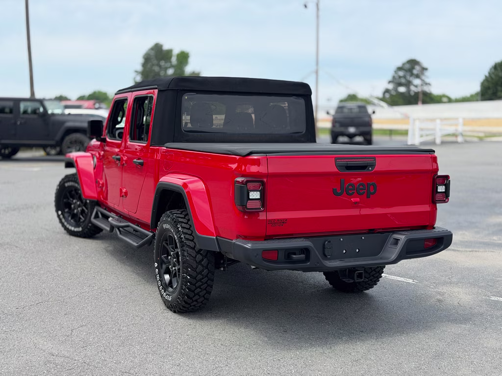 2024 Firecracker Red Clearcoat Jeep Gladiator Willys 4X4 Truck
