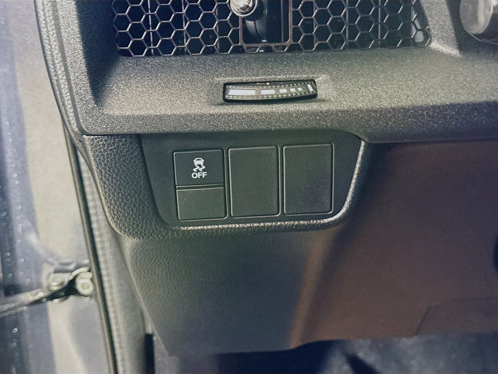 2025 Nh-904 Honda CR-V LX FWD SUV