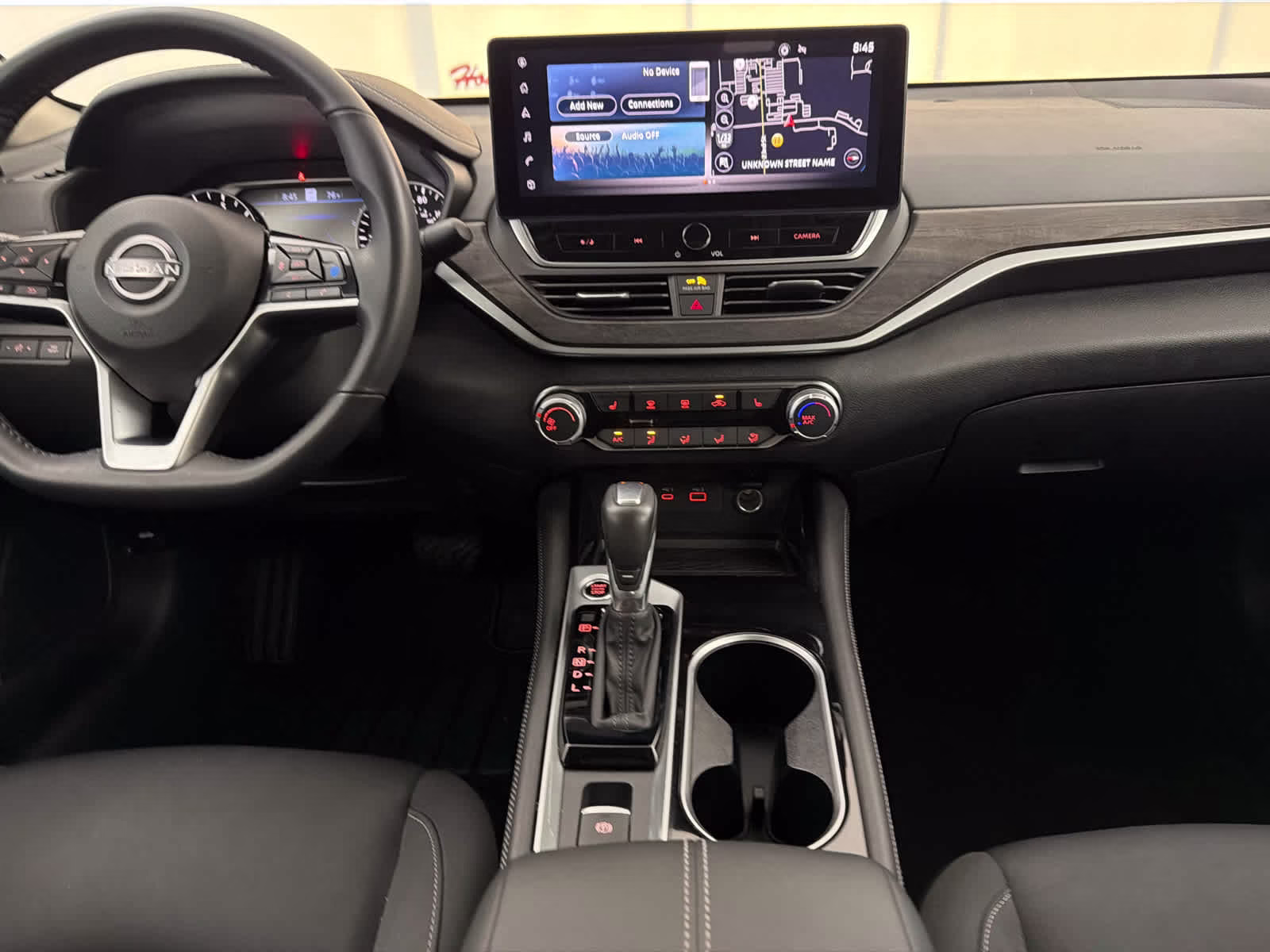 2024 Pearl White Tricoat Nissan Altima 2.5 SV FWD Sedan